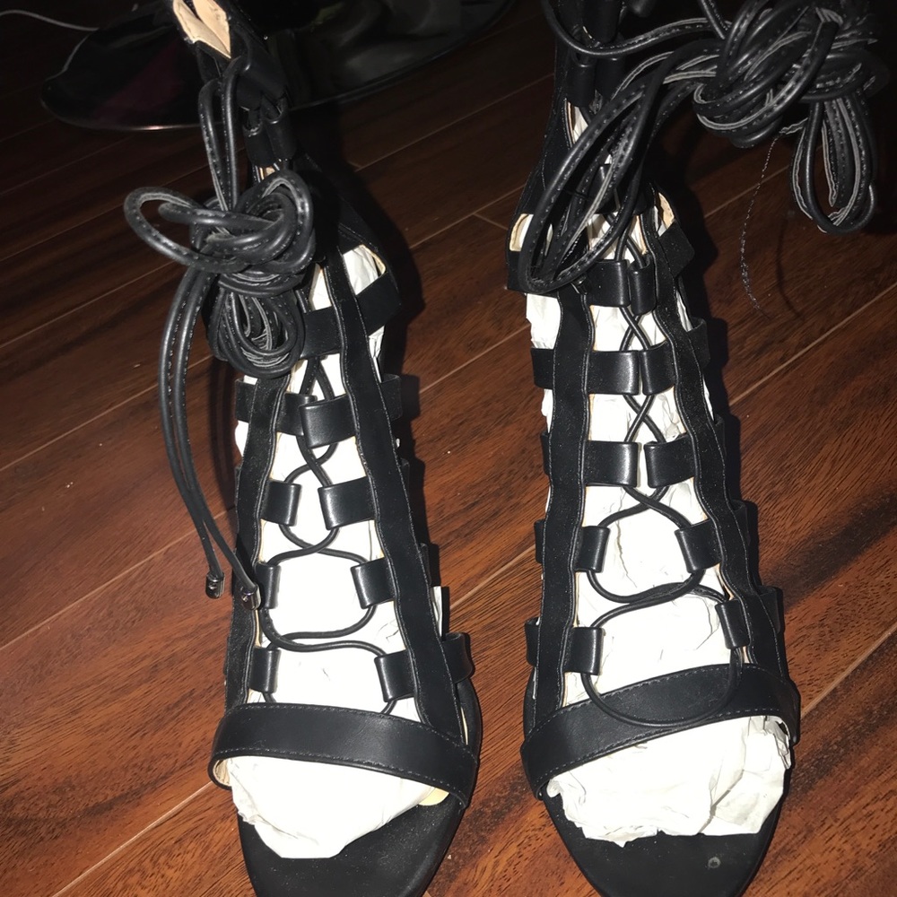 Shoes - Picture 3 of 3